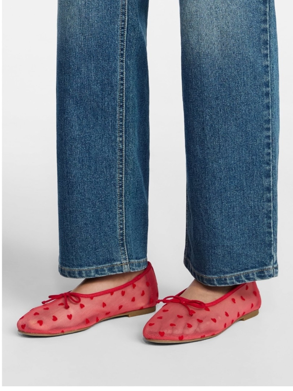 No Boundaries Red Heart-Print Ballet Flat —Size 7